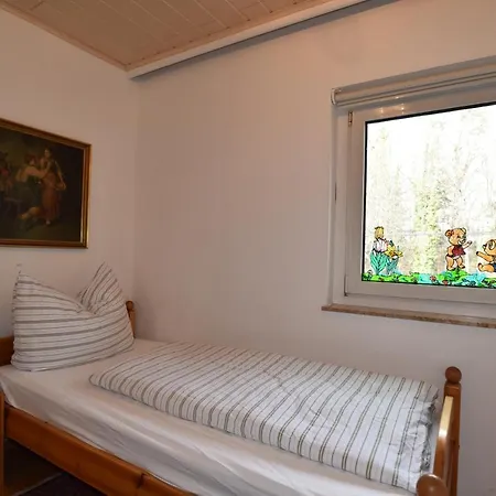 Pm-apart Ries Rosina Konukevi *