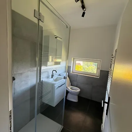Ries Rosina - Bei Lkh Graz - Neueroeffnung - Self Check In 24-7 ゲストハウス 3*