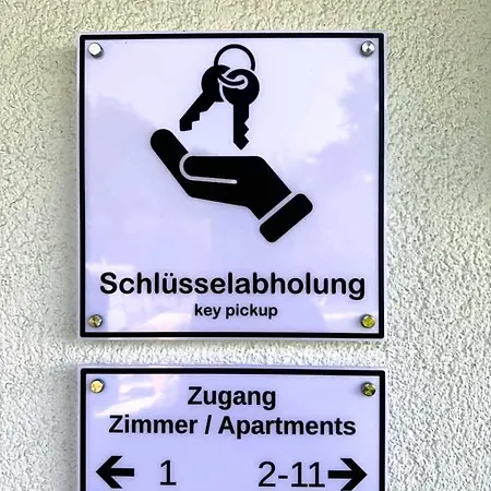 Ries Rosina - Bei Lkh - Neueroeffnung - Self Check In 24-7 招待所 格拉茨