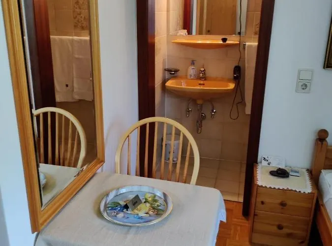 Pm-apart Ries Rosina Graz